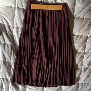 NWOT Midi Skirt